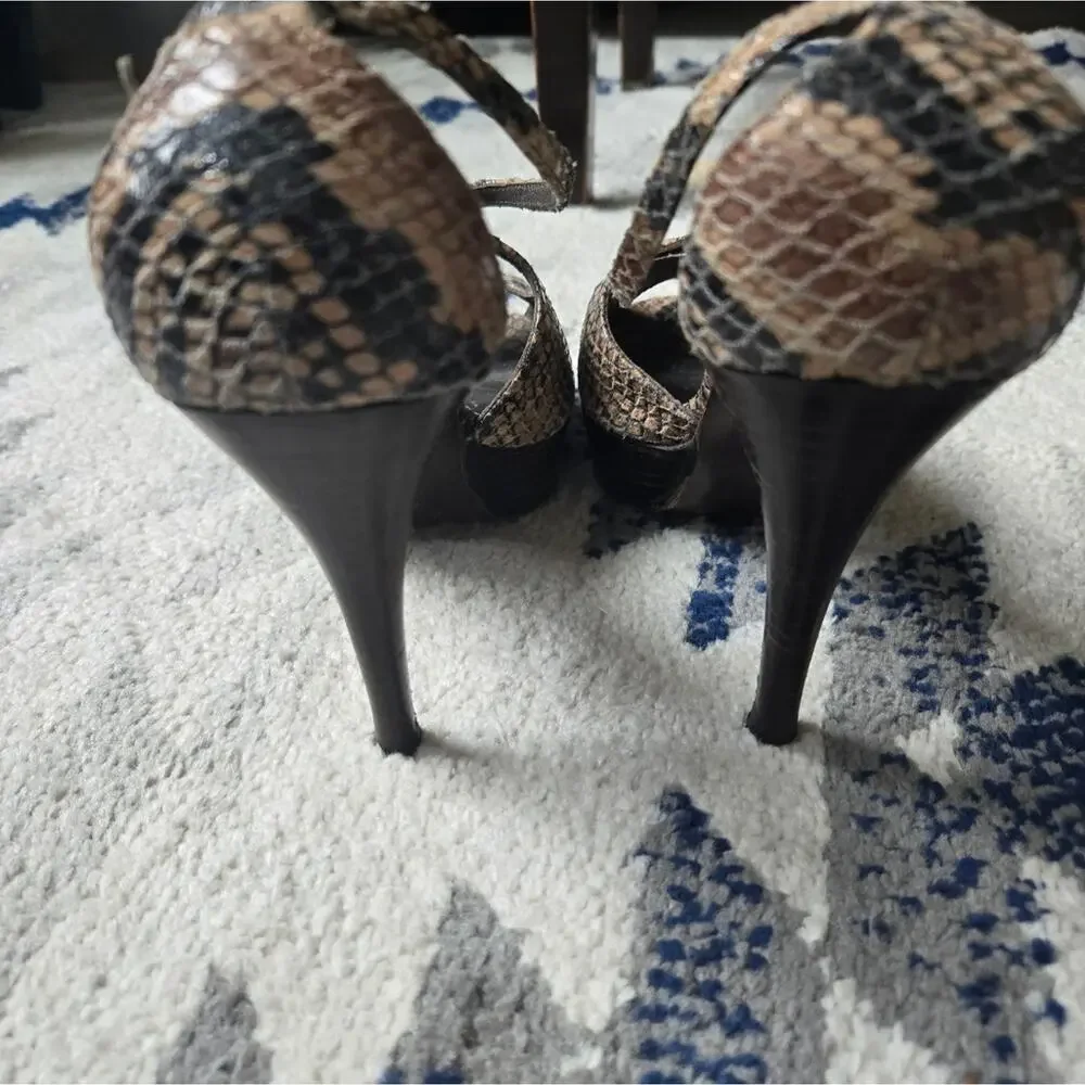 Stuart Weitzman Snakeskin Embossed Leather Peep Toe Stroppy Heels Size 6.5 Tan